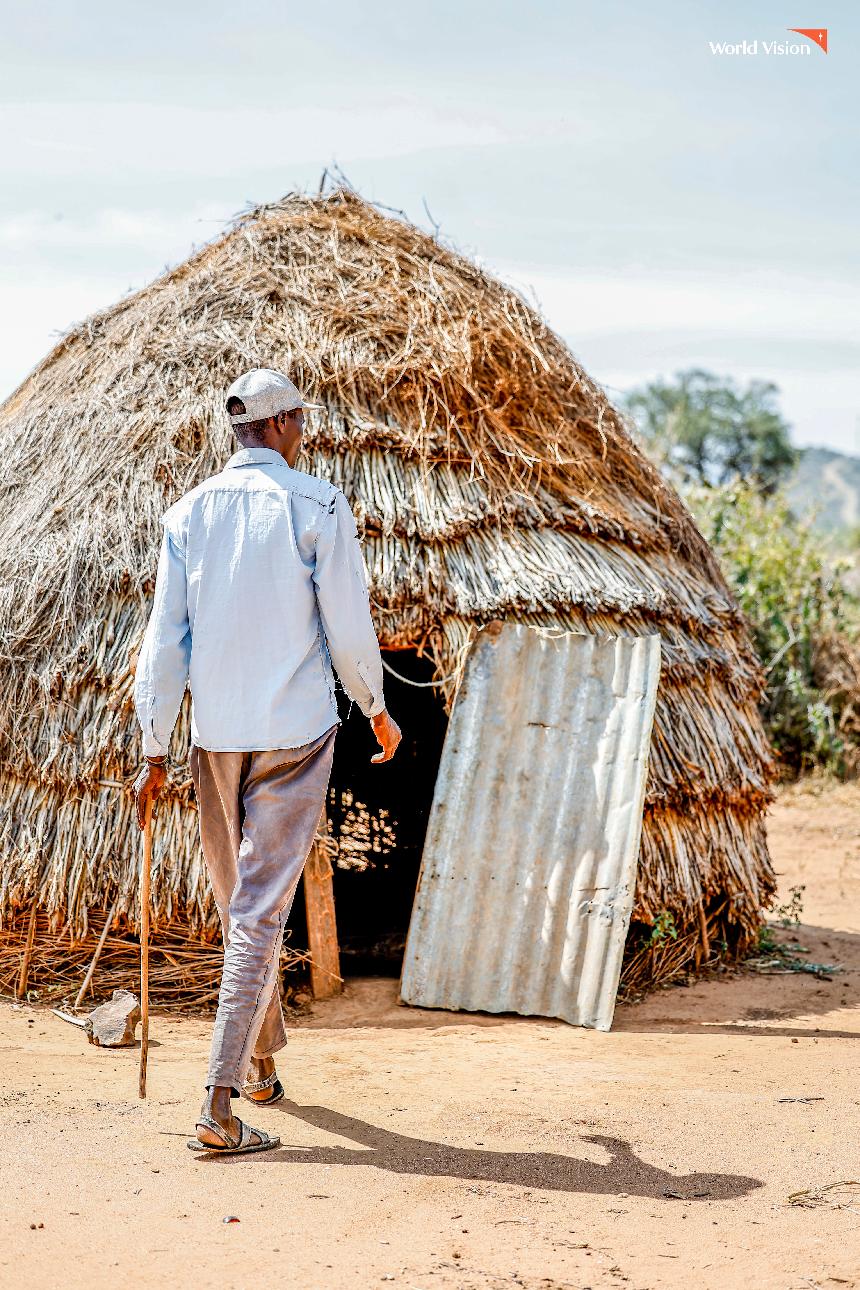 월드비전 케냐 칼로베예이 생계지원 사업 남성 수혜자